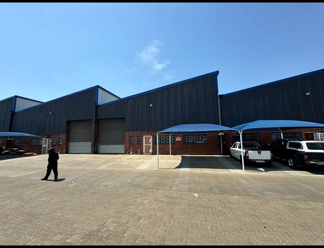 700M² WAREHOUSE TO LET IN WADEVILLE